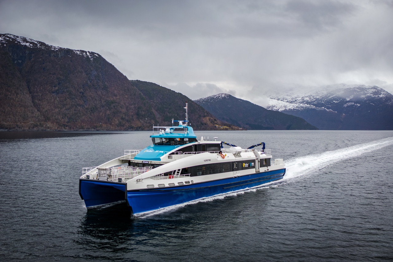 The MS Fjordtind combines a lightweight composite sandwich construction with groundbreaking hybrid propulsion system. © Brodrene AA