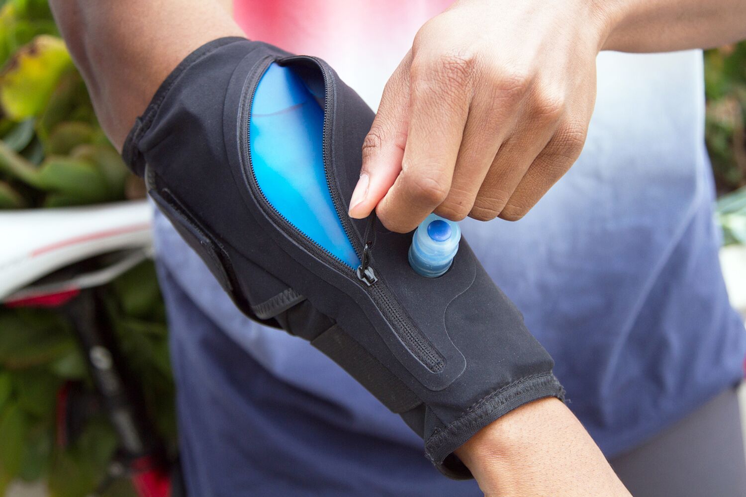 Wear your hydration with Wetsleeve